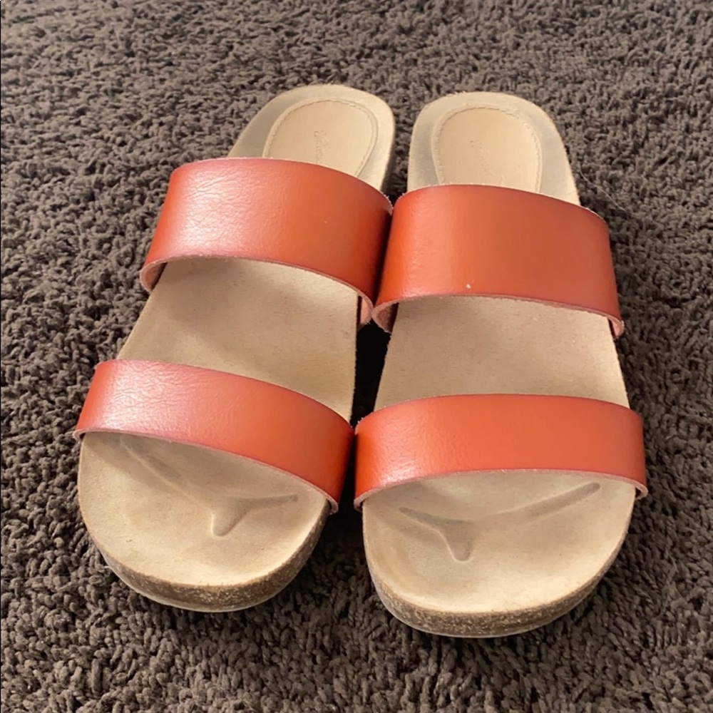 Universal Thread Sandals